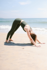 Brassière asymétrique - Vert forêt – Image 6