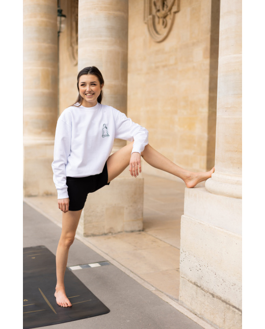 Sweat blanc lotus padmasana